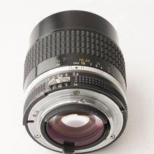 Load image into Gallery viewer, Nikon Ai-s NIKKOR 105mm f/2.5
