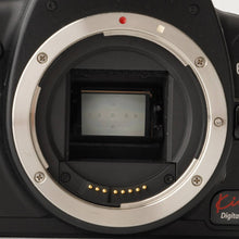Load image into Gallery viewer, Canon EOS Kiss Digital N / EF-S 18-55mm f/3.5-5.6 IS
