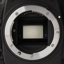 Load image into Gallery viewer, Nikon D300 / AF-S NIKKOR 24-120mm f/3.5-5.6G ED VR
