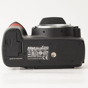 ニコン Nikon D40 / AF-S DX Nikkor 18-55mm F3.5-5.6 G ED II