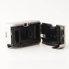 Load image into Gallery viewer, Fujifilm TIARA II / SUPER-EBC FUJINON 28mm
