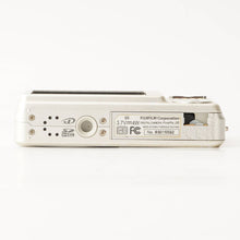 Load image into Gallery viewer, Fujifilm FinePix J10 Silver 3x Zoom
