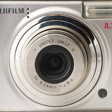 Load image into Gallery viewer, Fujifilm FINEPIX A800 Silver Compact Digital Camera
