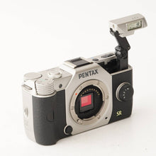Load image into Gallery viewer, PENTAX Q7 / smc PENTAX 5-15mm f/2.8-4.5 ED AL[IF]
