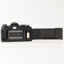 Load image into Gallery viewer, Ricoh XR500 / Rikenon P 28mm f/2.8
