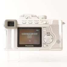 Load image into Gallery viewer, Panasonic LUMIX DMC-FZ5 Silver 12x Optical Zoom
