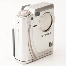 Load image into Gallery viewer, Fujifilm FinePix 4700Z Silver 3x Optical Zoom
