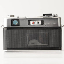 Load image into Gallery viewer, Yashica Electro 35 / Yashinon-DX 45mm f/1.7
