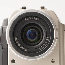 Load image into Gallery viewer, Sony HANDYCAM DCR-TRV10 Carl Zeiss Vario-Sonnar 40x Digital Zoom
