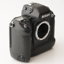 画像をギャラリービューアに読み込む, ニコン Nikon F5 ボディ 35mm 一眼レフ フィルムカメラ
