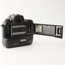 画像をギャラリービューアに読み込む, ニコン Nikon F5 ボディ 35mm 一眼レフ フィルムカメラ

