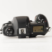 Load image into Gallery viewer, Nikon F100 35mm SLR Film Camera Body
