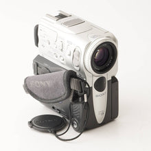 Load image into Gallery viewer, Sony HANDYCAM DCR-PC101
