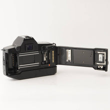 Load image into Gallery viewer, Canon EOS 650 / Technical Back E / EF 35-135mm f/4-5.6 USM
