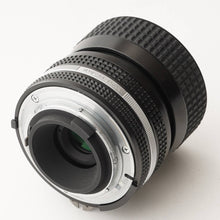 Load image into Gallery viewer, Nikon FE2  /  Zoom-NIKKOR 35-70ｍｍ f/3.3-4.5
