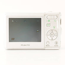 Load image into Gallery viewer, Sanyo Xacti DSC-S75 Silver 3x Optical Zoom
