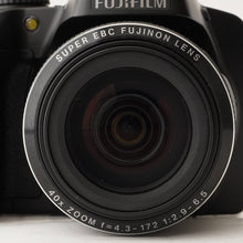 画像をギャラリービューアに読み込む, 富士フイルム Fujifilm FINEPIX S8200 ブラック 40x 光学ズーム
