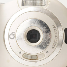 Load image into Gallery viewer, Fujifilm Q1 DIGITAL
