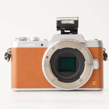 Load image into Gallery viewer, Panasonic LUMIX DMC-GF7 / G VARIO 12-32mm f/3.5-5.6 ASPH. MEGA O.I.S.  / G VARIO 35-100mm f/4.0-5.6 ASPH. MEGA O.I.S.
