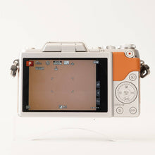 Load image into Gallery viewer, Panasonic LUMIX DMC-GF7 / G VARIO 12-32mm f/3.5-5.6 ASPH. MEGA O.I.S.  / G VARIO 35-100mm f/4.0-5.6 ASPH. MEGA O.I.S.
