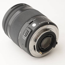 Load image into Gallery viewer, Sigma CONTEMPORARY 18-200mm f/3.5-6.3 DC MACRO HSM 014 Pentax K Mount
