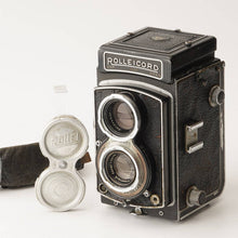 Load image into Gallery viewer, Rollei Rolleicord lII / Schneider Kreuznach Xenar 75mm f/3.5
