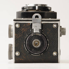 Load image into Gallery viewer, Rollei Rolleicord lII / Schneider Kreuznach Xenar 75mm f/3.5
