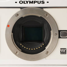 Load image into Gallery viewer, Olympus PEN Lite E-P1 White / M.ZUIKO 17mm f/2.8
