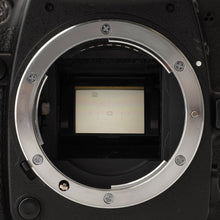 画像をギャラリービューアに読み込む, ニコン Nikon D90 ボディ 一眼レフ デジタルカメラ  (シャッター：2983)
