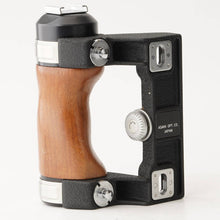 Load image into Gallery viewer, Pentax 6x7 Grip
