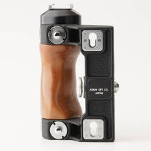 Load image into Gallery viewer, Pentax 6x7 Grip
