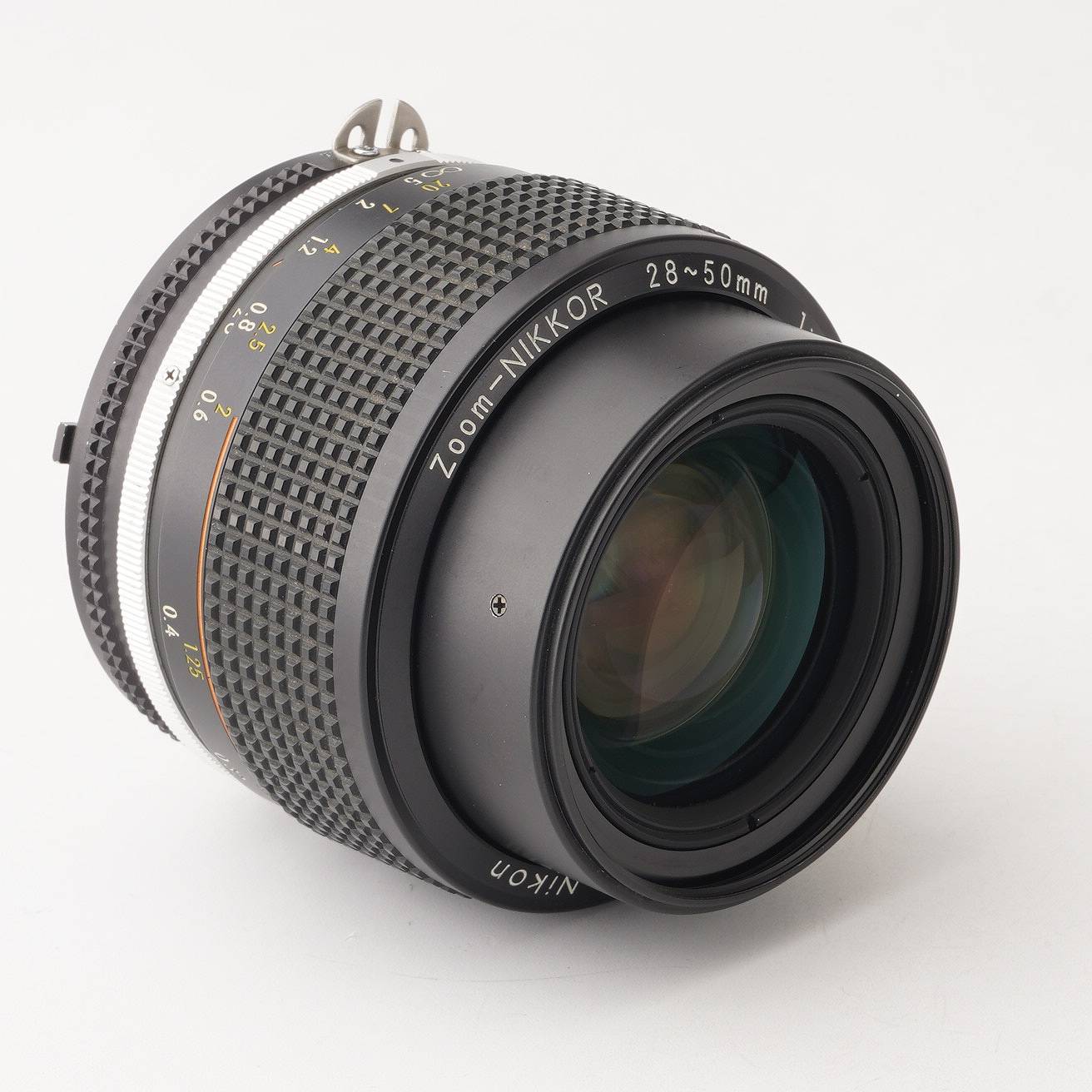 Nikon Ai-s Zoom NIKKOR 28-50mm f/3.5 – Natural Camera / ナチュラル 
