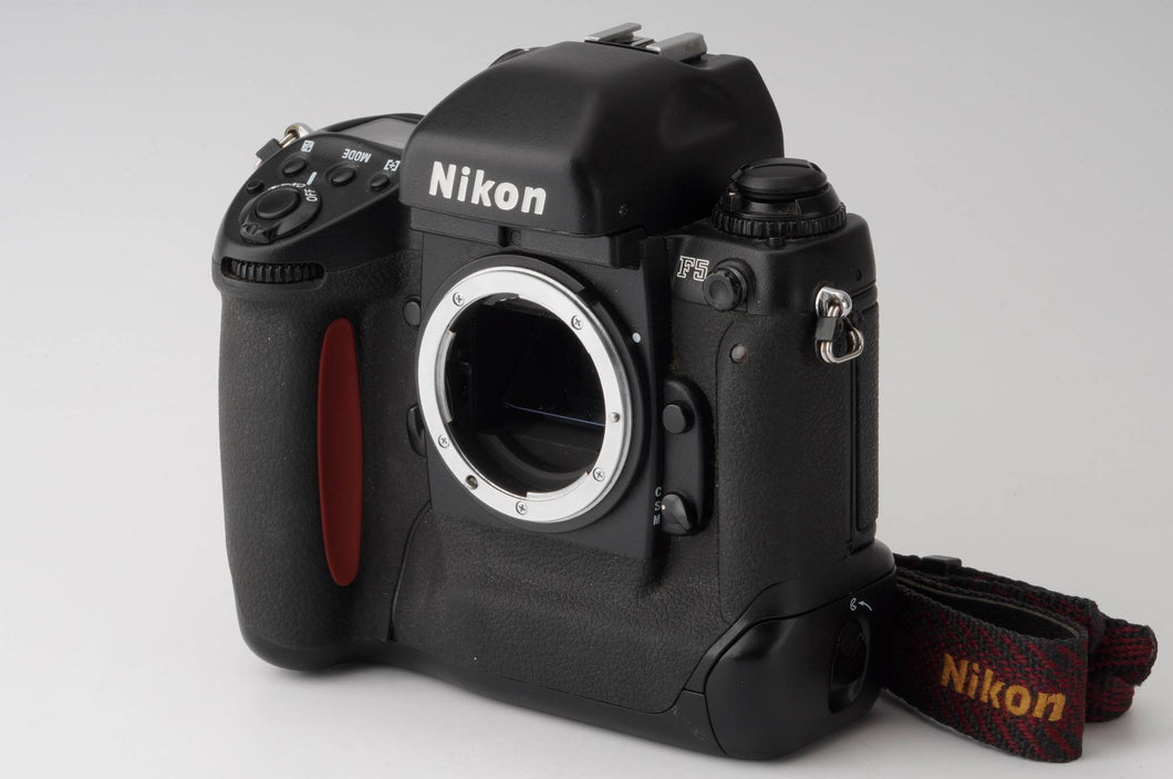 Nikon F5 Body – Natural Camera / ナチュラルカメラ
