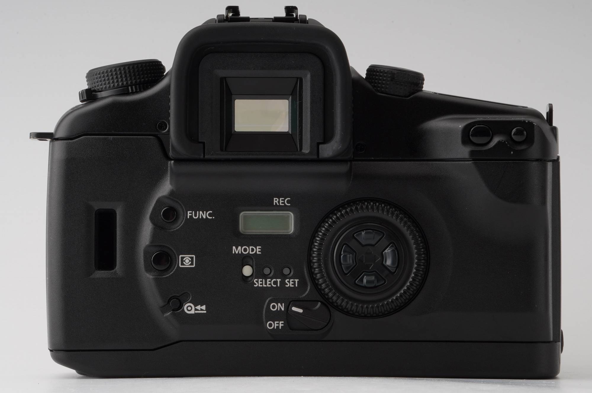 キヤノン Canon EOS 7 / ZOOM EF 28-105mm F3.5-4.5 II USM – Natural Camera /  ナチュラルカメラ - フィルムカメラ
