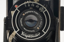 Load image into Gallery viewer, Voigtlander BESSA / Anastigmat Voigtar 10.5cm 105mm f/7.7
