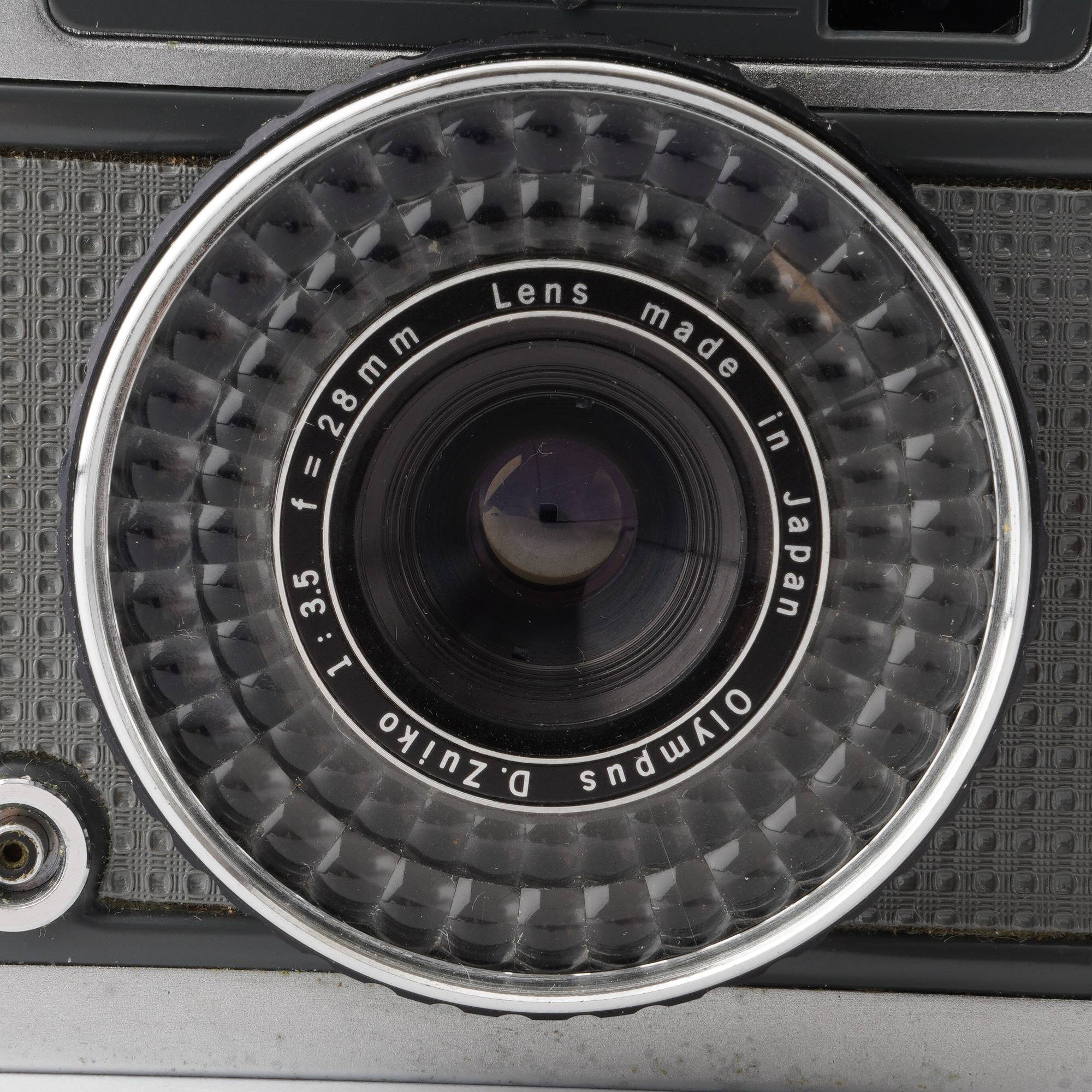 オリンパス Olympus PEN EE-2 / D.Zuiko 28mm F3.5 – Natural Camera 