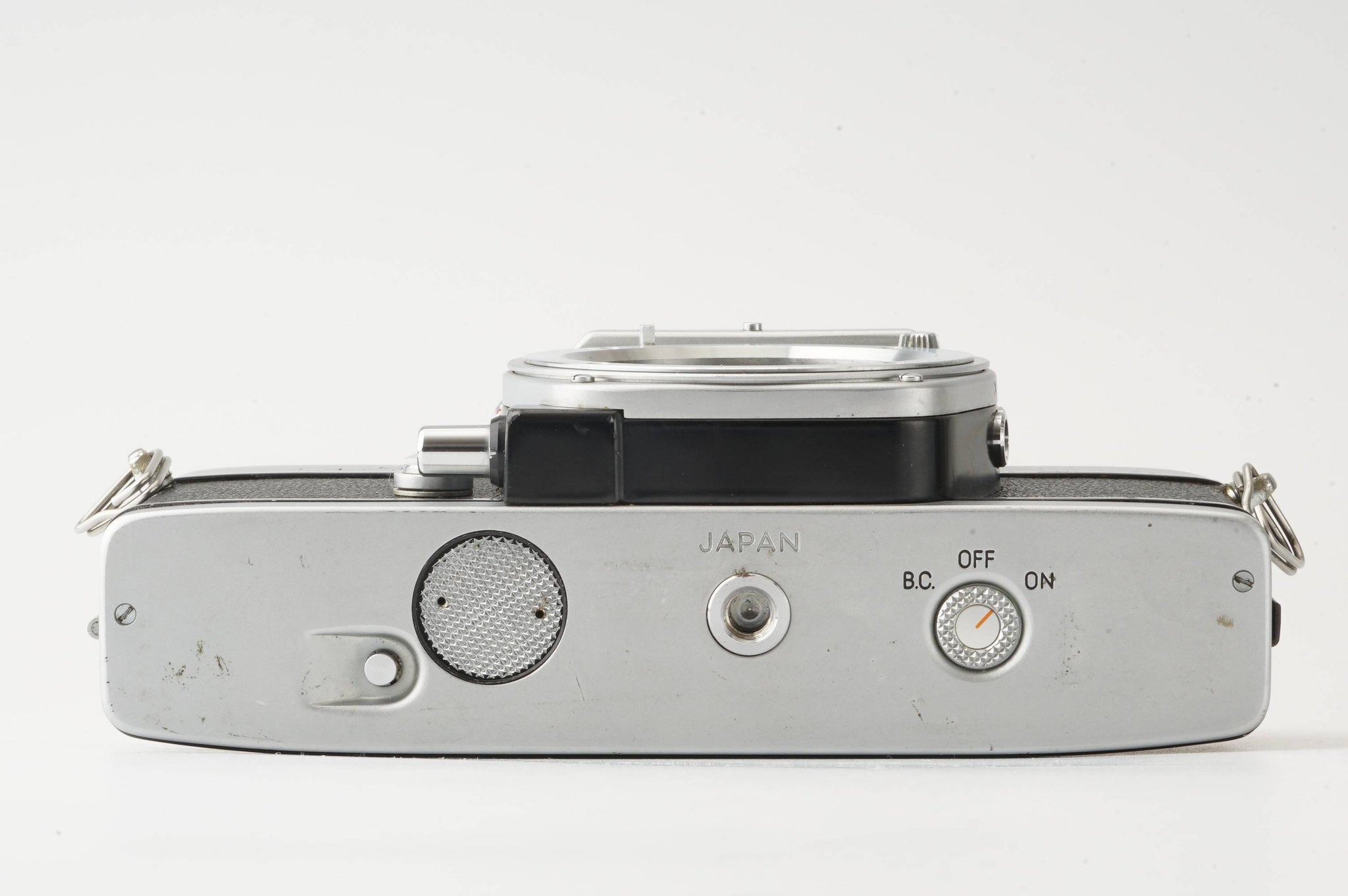 Minolta SRT 101 / MC W.ROKKOR-SG 28mm f/3.5 – Natural Camera 