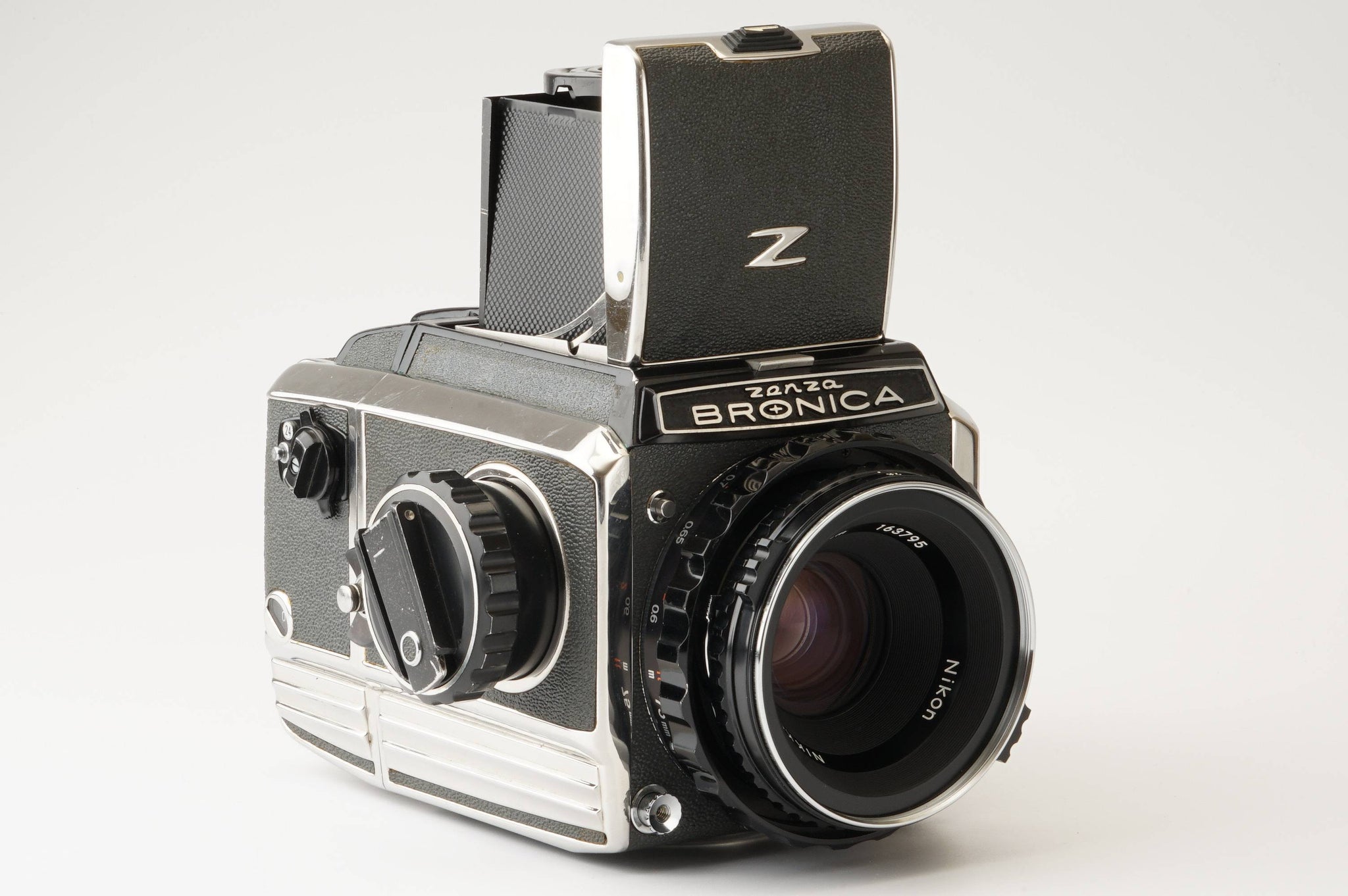 Zenza Bronica S2 Late model / Nikkor-P 75mm f/2.8 – Natural Camera