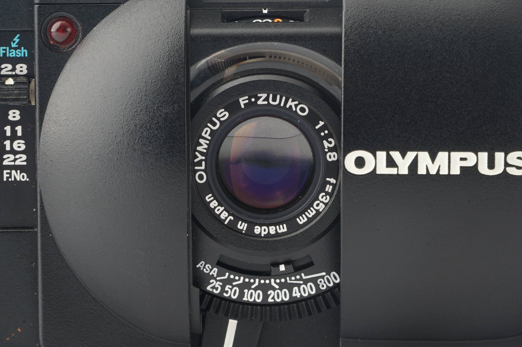 OLYMPUS オリパス XA F.ZUIKO F2.8 35mm A11