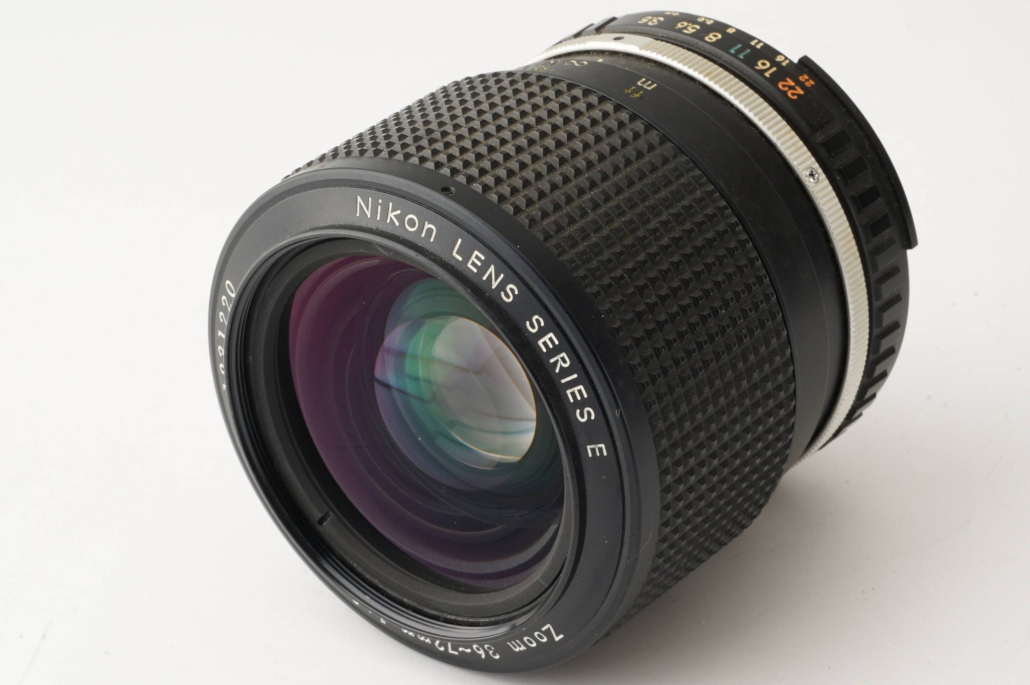 Nikon F Eye Level / Nikon LENS SERIES E Zoom 36-72mm f/3.5