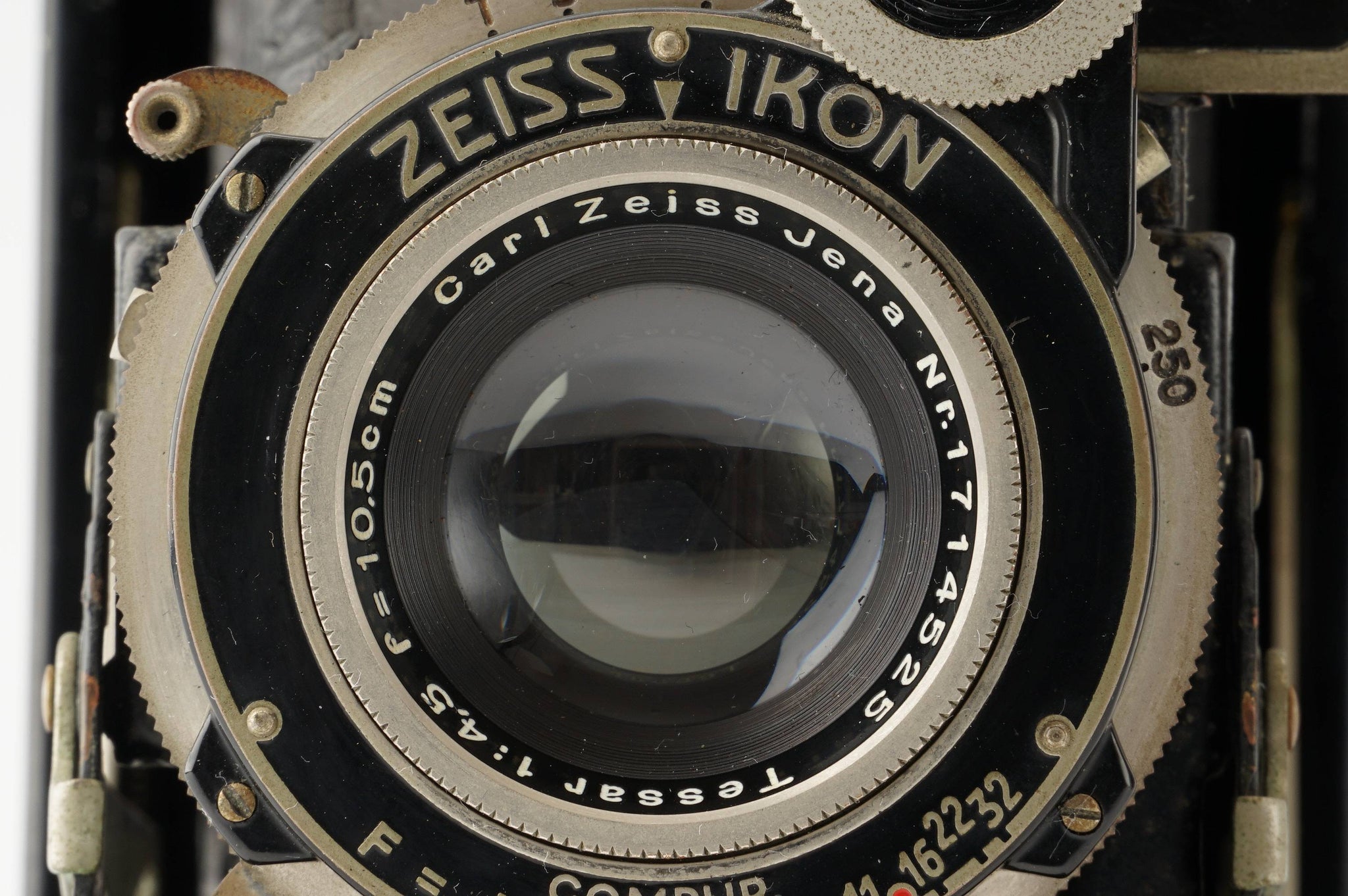 Zeiss Ikon Super Ikonta 530/2 / Carl Zeiss Jena Tessar 10.5cm f