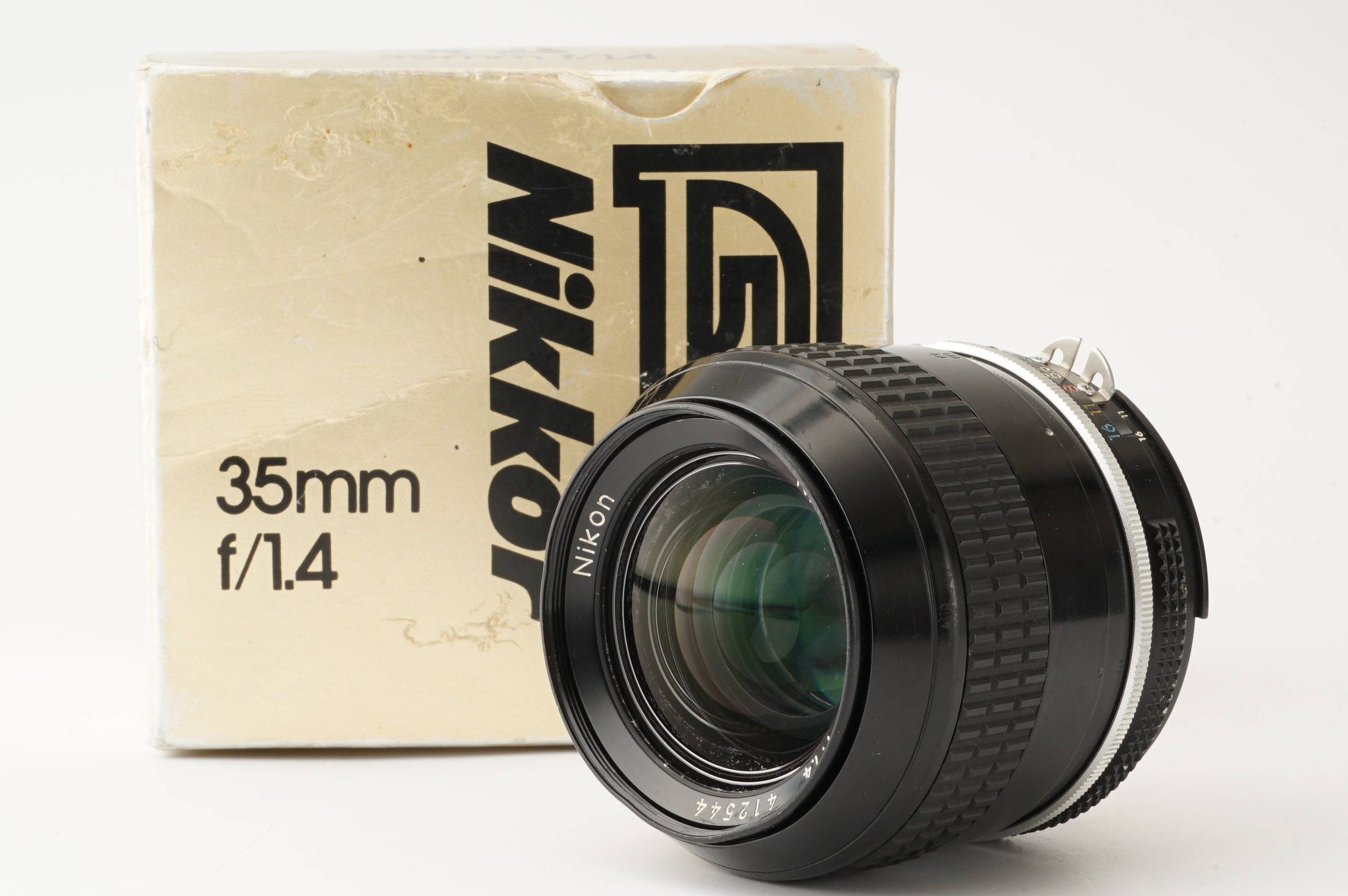 ニコン Nikon 35mm f1.4