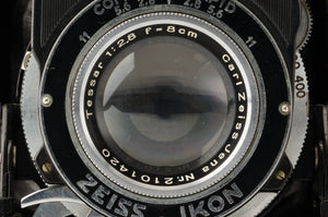 Zeiss Ikon Super Ikonta 532/16 / Tessar 80mm f/2.8 – Natural