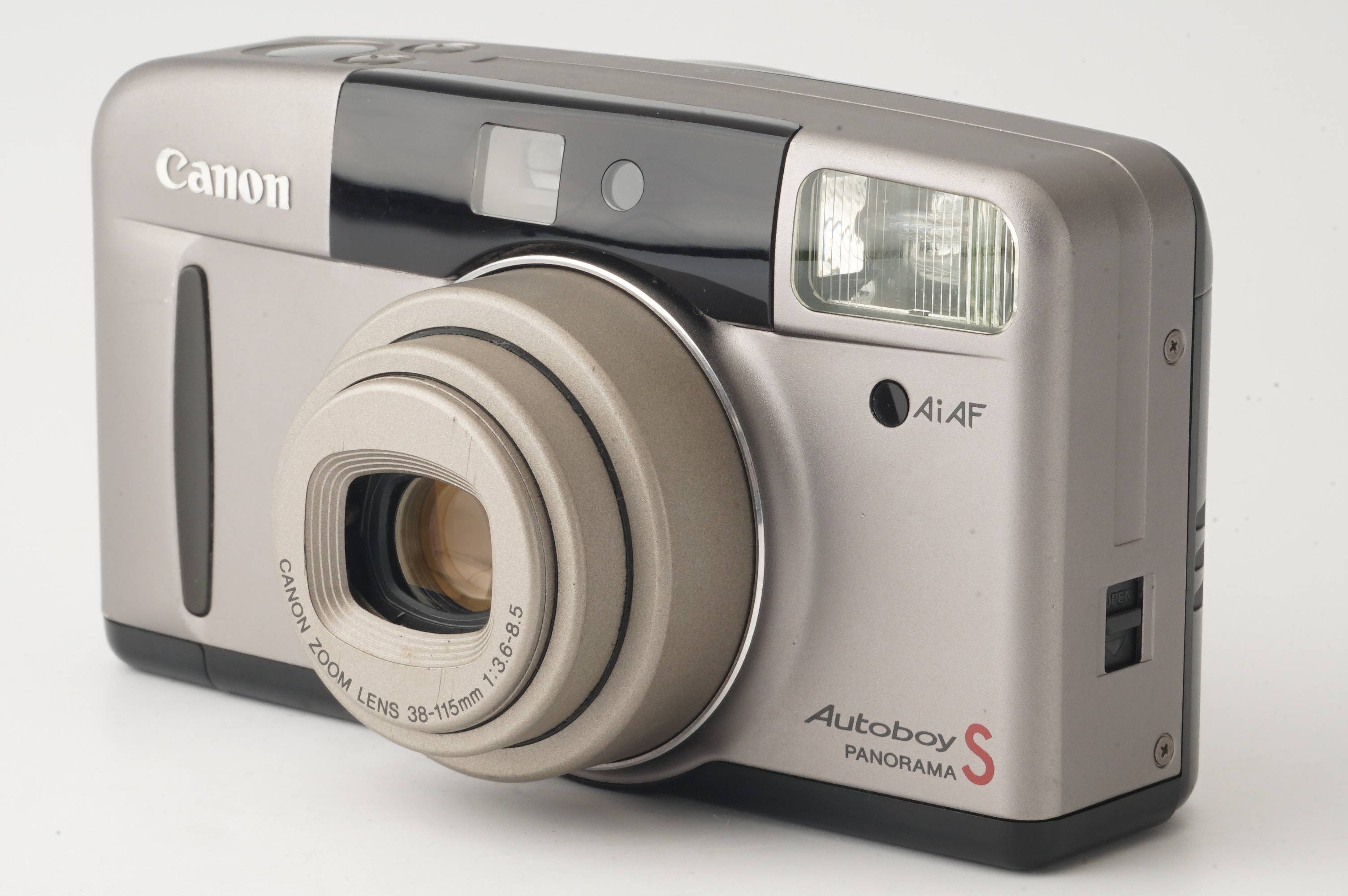 s-DSC00672_24ac0b17-6dce-45b5-