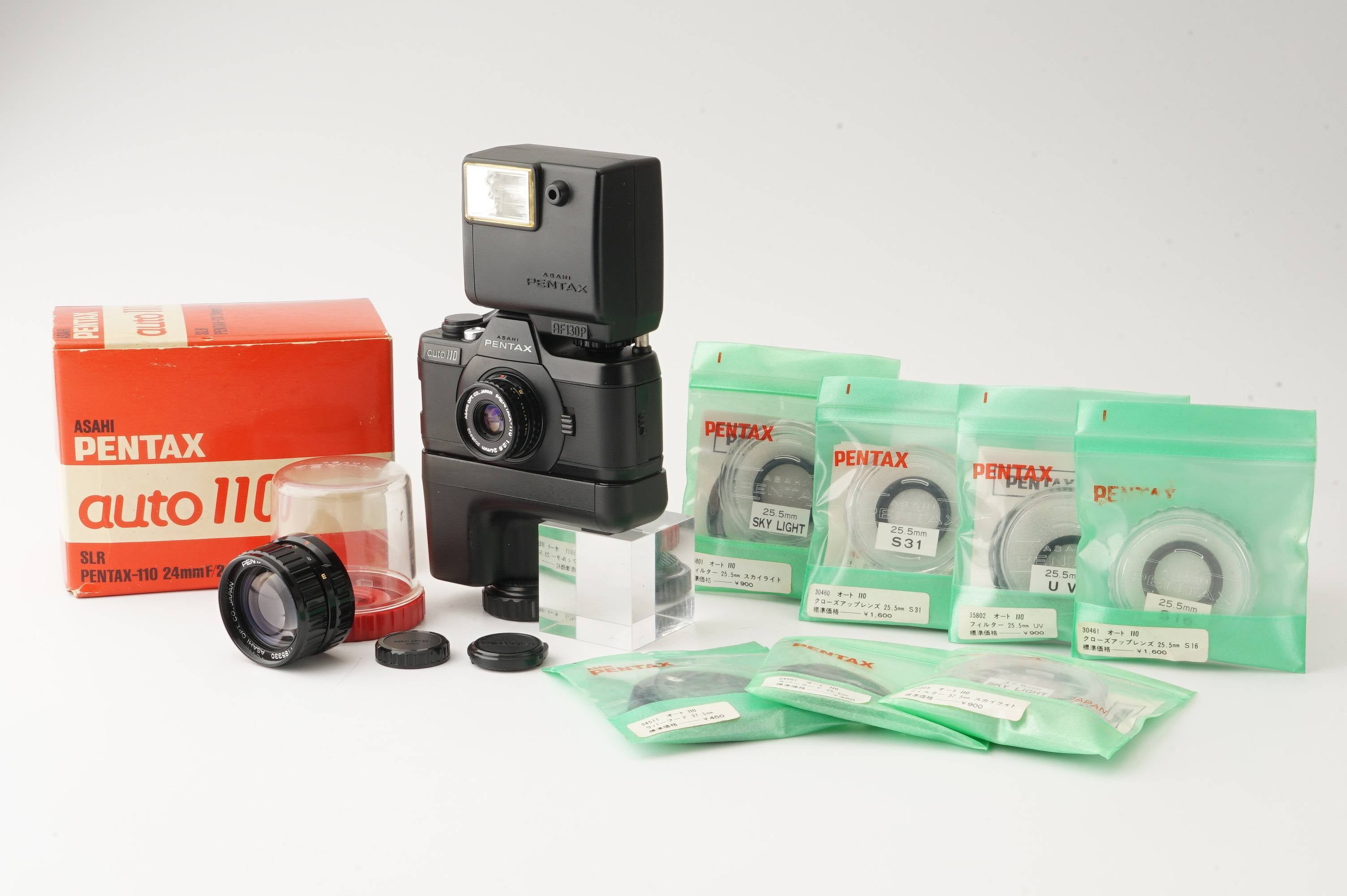 ペンタックス Pentax auto 110 / 24mm F2.8 / 50mm F2.8 – Natural