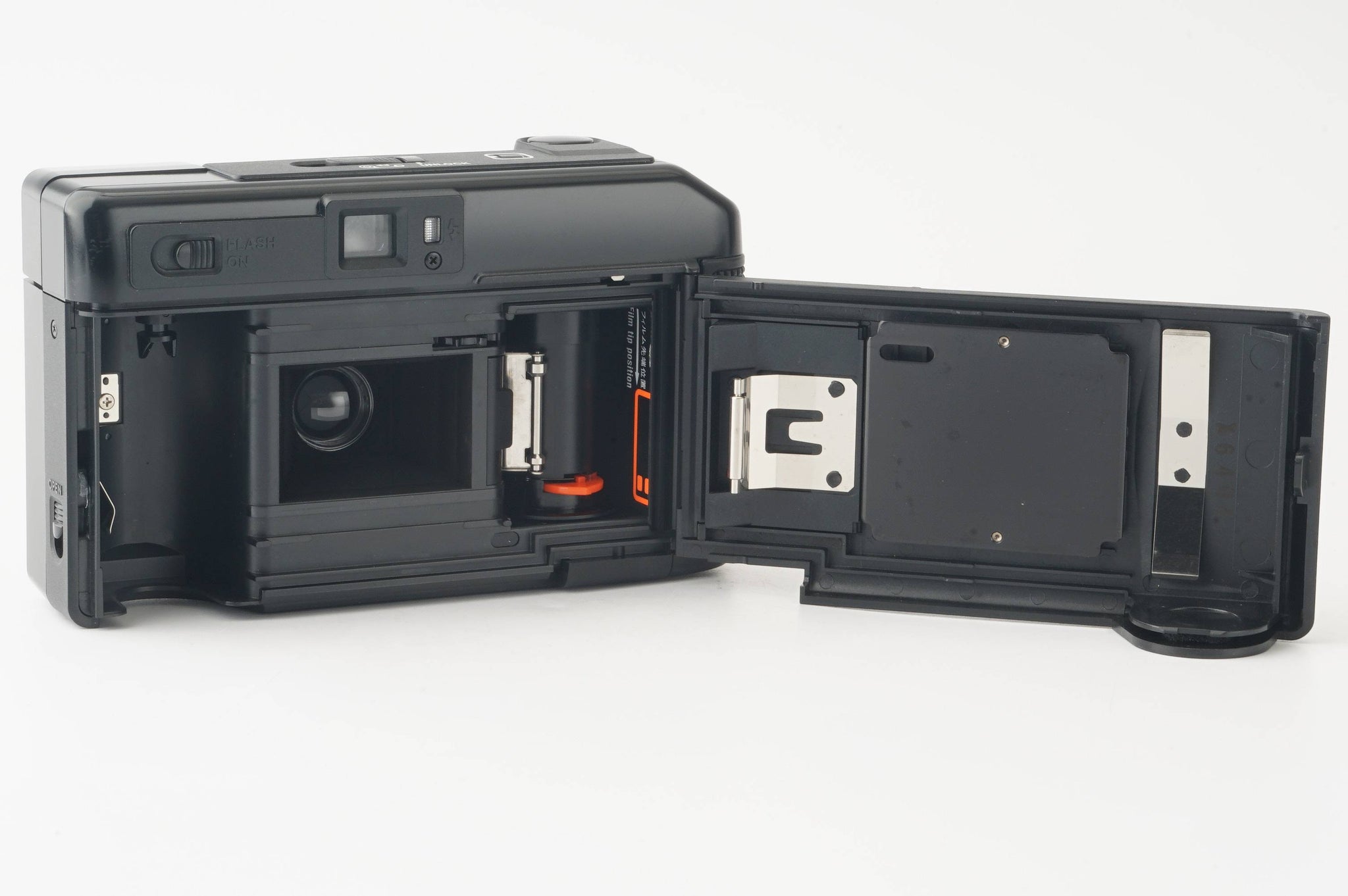 Canon Autoboy 2 Quartz date / 38mm f/2.8 – Natural Camera 