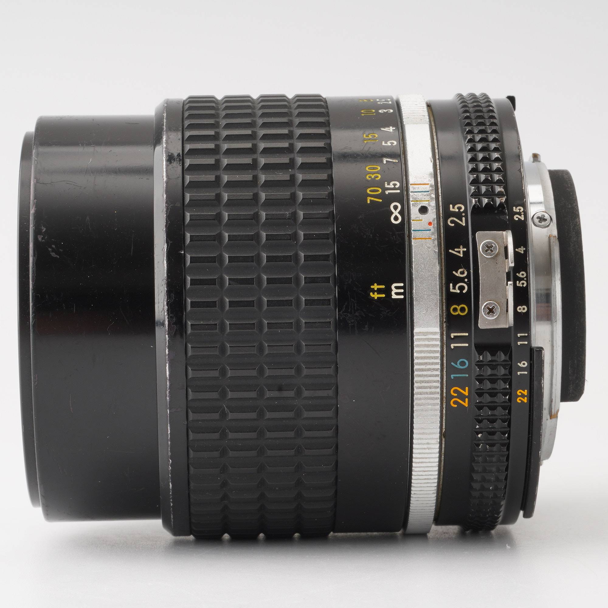 ニコン Nikon Ai-s NIKKOR 105mm F2.5 – Natural Camera / ナチュラル 