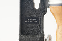 Load image into Gallery viewer, Pentax 6X7 Wood Hand Grip for 67 6x7
