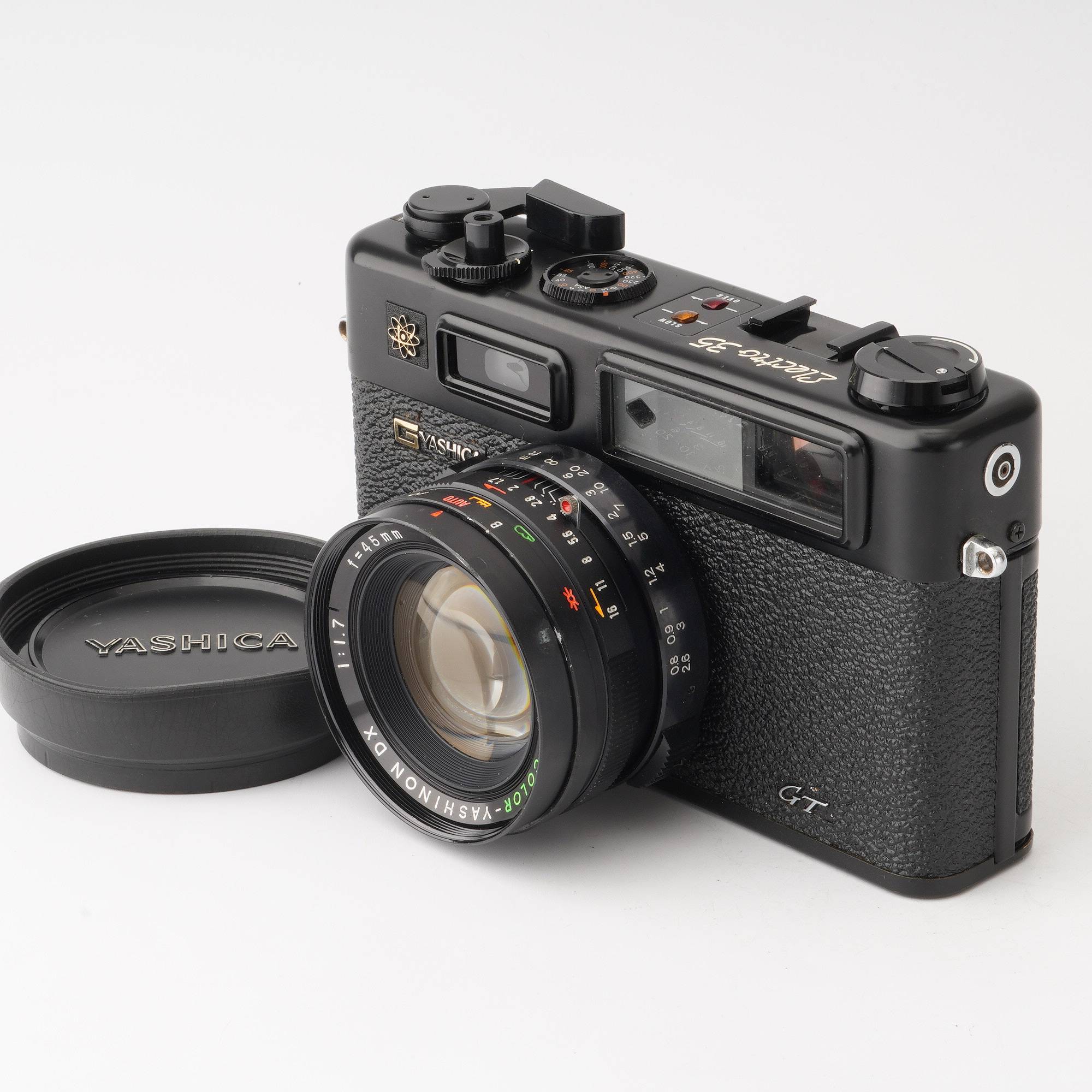 Yashica Electro 35 GT / COLOR-YASHINON DX 45mm f/1.7