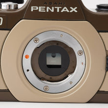 画像をギャラリービューアに読み込む, ペンタックス Pentax auto 110 マロン/ PENTAX-110 24mm F2.8 / 50mm F2.8 / 70mm F2.8

